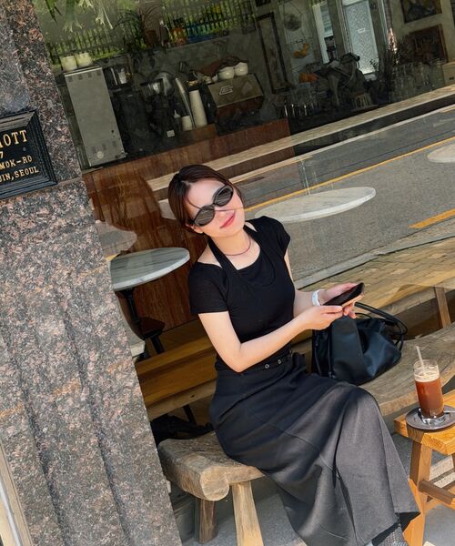 MUSINSA STANDARD WOMAN（ムシンサスタンダードウーマン）の「ウィメンズウールテンセルホルターレイヤードTシャツ[ブラック]（Tシャツ/カットソー・レディース・その他・SMALL/MEDIUM/LARGE/X-SMALL）」の2枚目の写真