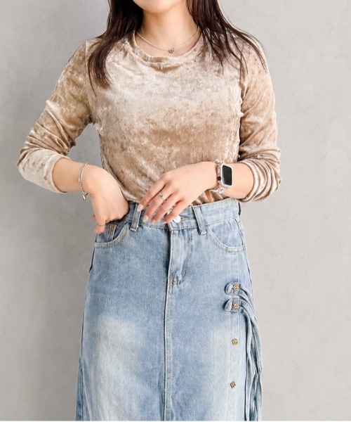 GREENHOX(グリーンホックス)の「【華奢見え】クラッシュベロアシアーロングスリーブトップス(Tシャツ/カットソー・レディース・ブラック/ライトブラウン/オフホワイト・MEDIUM/LARGE)」の13枚目の写真