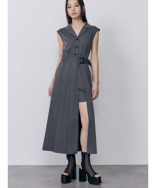 MURUA(ムルーア)の「マルチウェイローリングロンパース 夏服(つなぎ/オールインワン・レディース・ベージュ/グレー・2/1)」の1枚目の写真