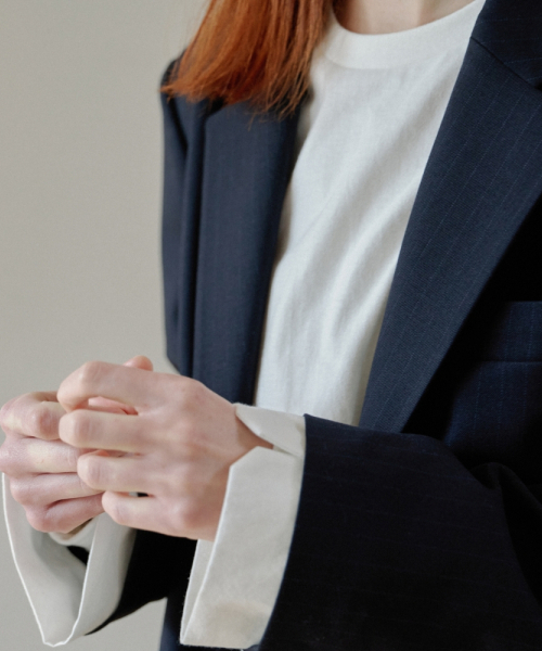 UNNOUT(アナウト)の「OVERSIZED STRIPE WOOL JACKET NAVY(テーラードジャケット・レディース・その他・SMALL/MEDIUM)」の3枚目の写真