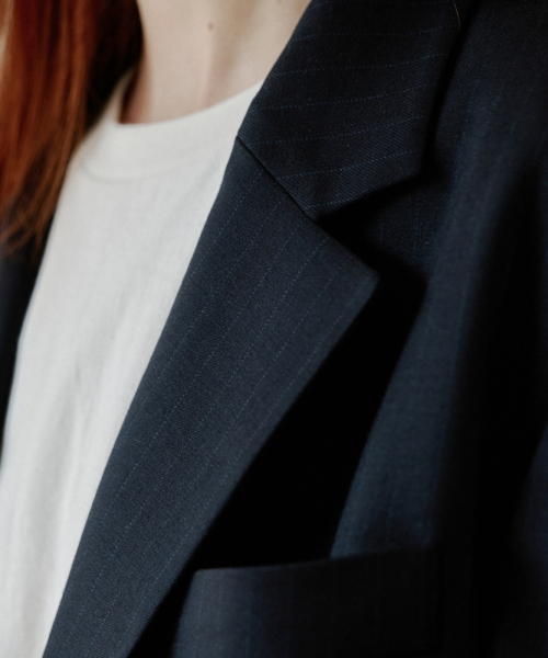 UNNOUT(アナウト)の「OVERSIZED STRIPE WOOL JACKET NAVY(テーラードジャケット・レディース・その他・SMALL/MEDIUM)」の4枚目の写真