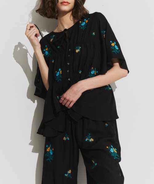 Unitage(ユニテージ)の「オリジナル刺繍楊柳ブラウス(シャツ/ブラウス・レディース・アイボリー/ブラック・FREE)」の14枚目の写真