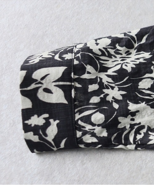 antiqua(アンティカ)の「花柄 ボタニカル柄 シアーシャツ(シャツ/ブラウス・レディース・ブラック・ONESIZE)」の9枚目の写真
