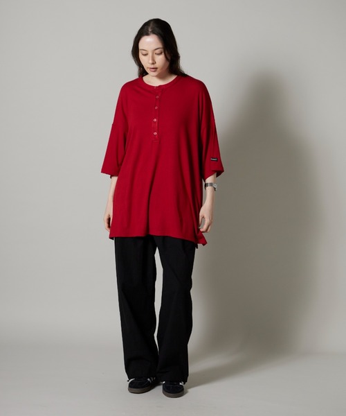 OK YESTERDAY(オッケーイエスタデイ)の「ドレープ ヘンリーTシャツ(Tシャツ/カットソー・レディース・ダークグリーン/レッド/ホワイト/ブラック・LARGE/MEDIUM)」の18枚目の写真