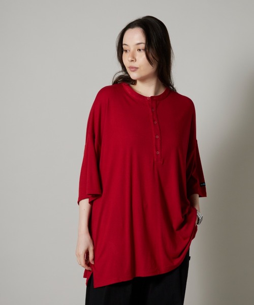 OK YESTERDAY(オッケーイエスタデイ)の「ドレープ ヘンリーTシャツ(Tシャツ/カットソー・レディース・ダークグリーン/レッド/ホワイト/ブラック・LARGE/MEDIUM)」の14枚目の写真