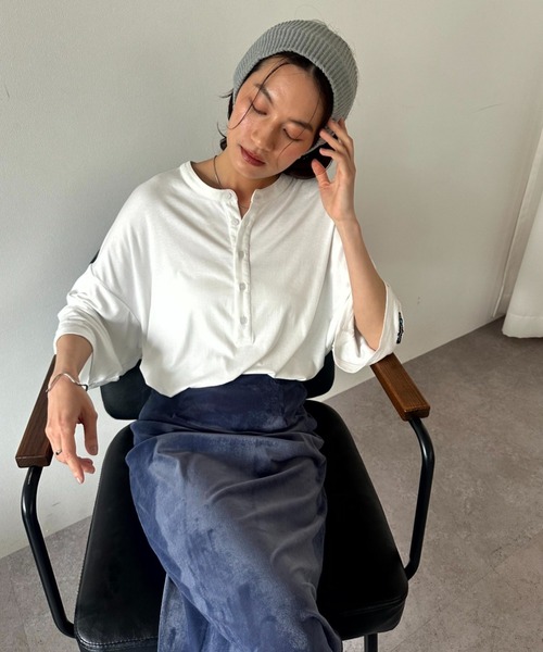 OK YESTERDAY(オッケーイエスタデイ)の「ドレープ ヘンリーTシャツ(Tシャツ/カットソー・レディース・ダークグリーン/レッド/ホワイト/ブラック・LARGE/MEDIUM)」の11枚目の写真