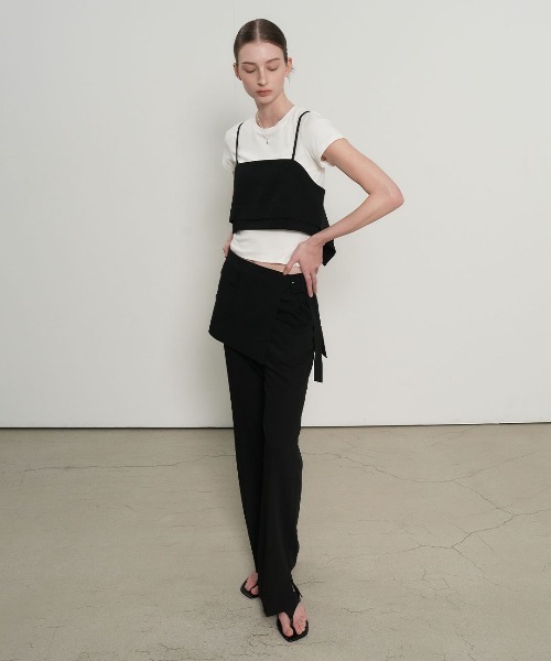 GENERAL IDEA(ジェネラルアイデア)の「【GENERAL IDEA】スカートレイヤードブーツカットパンツ / SKIRT-LAYERED BOOTCUT PANTS(スラックス・レディース・ブラウン系/ブラック・L/M/S)」の1枚目の写真