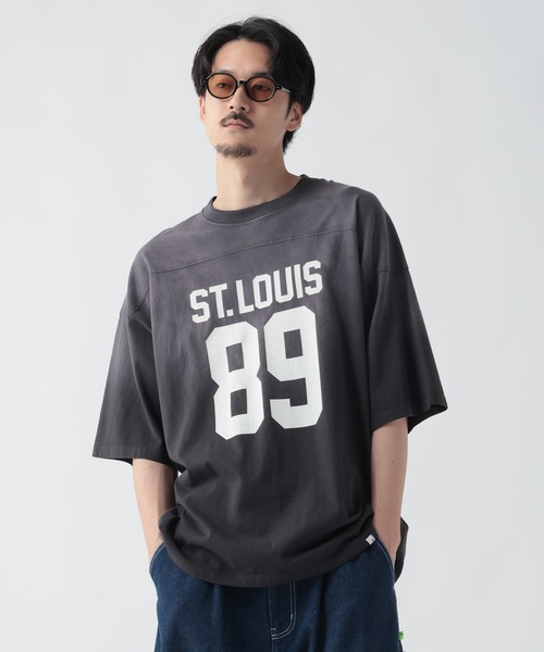 GEORGE'S(ジョージズ)の「ヒヤケフットボールプリントTシャツ(Tシャツ/カットソー・メンズ・グリーン/ライトグレー/ブラック・MEDIUM/LARGE)」の2枚目の写真