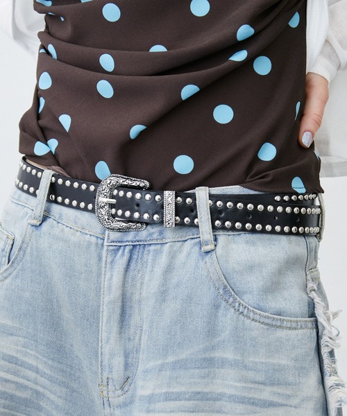 uyu.(ウユ)の「Double Studded Buckle Belt / ダブルスタッズバックルベルト(ベルト・レディース・ブラウン/ブラック・FREE)」の1枚目の写真