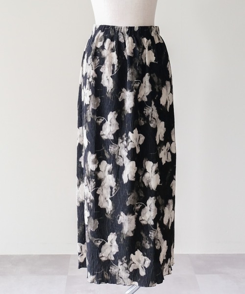 DOLLUPOOPS(ドールアップウップス)の「Washer Pleated Flower Skirt(ワッシャープリーツフラワースカート)(スカート・レディース・イエロー/グリーン/ブラック・FREE)」の2枚目の写真