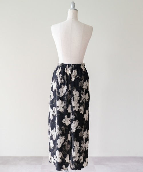 DOLLUPOOPS(ドールアップウップス)の「Washer Pleated Flower Skirt(ワッシャープリーツフラワースカート)(スカート・レディース・イエロー/グリーン/ブラック・FREE)」の19枚目の写真