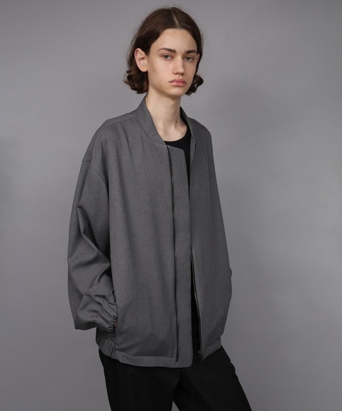 ato(アトウ)の「OVERSIZED FABRIC MA1(ブルゾン・メンズ・トップグレー/ブラック・46/48)」の17枚目の写真
