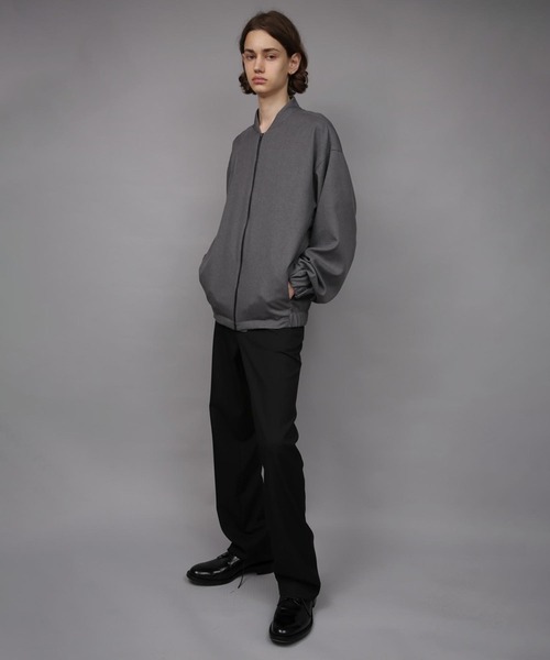 ato(アトウ)の「OVERSIZED FABRIC MA1(ブルゾン・メンズ・トップグレー/ブラック・46/48)」の16枚目の写真