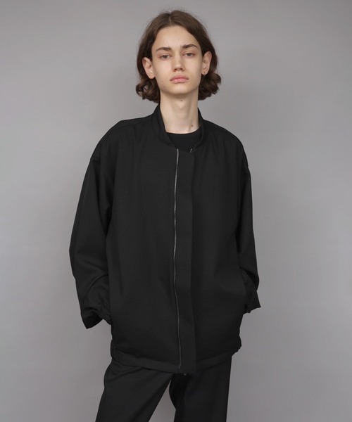 ato(アトウ)の「OVERSIZED FABRIC MA1(ブルゾン・メンズ・トップグレー/ブラック・46/48)」の8枚目の写真