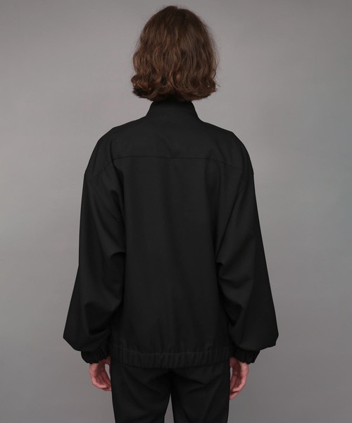 ato(アトウ)の「OVERSIZED FABRIC MA1(ブルゾン・メンズ・トップグレー/ブラック・46/48)」の21枚目の写真