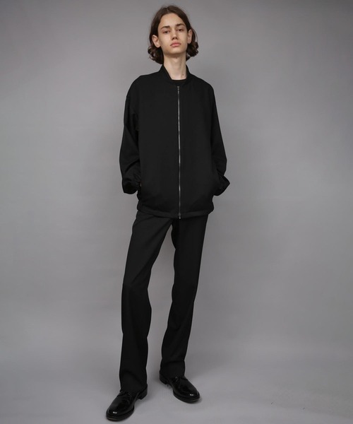 ato(アトウ)の「OVERSIZED FABRIC MA1(ブルゾン・メンズ・トップグレー/ブラック・46/48)」の5枚目の写真