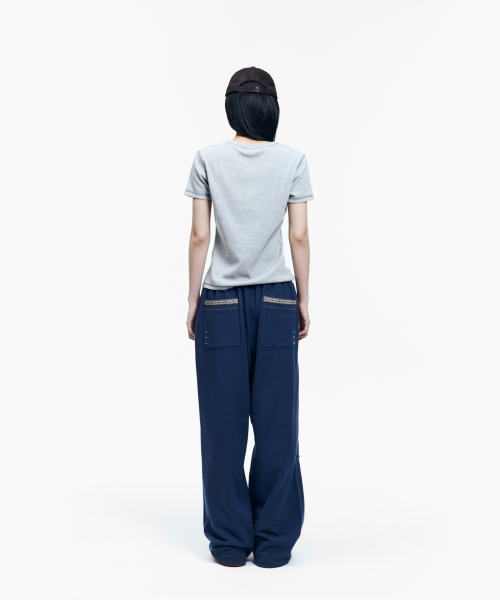 AAKAM（アーカム）の「Knee Pin-Tuck Ethnic Sweatpants (Navy)（スウェットパンツ・レディース・その他・2/1）」の8枚目の写真