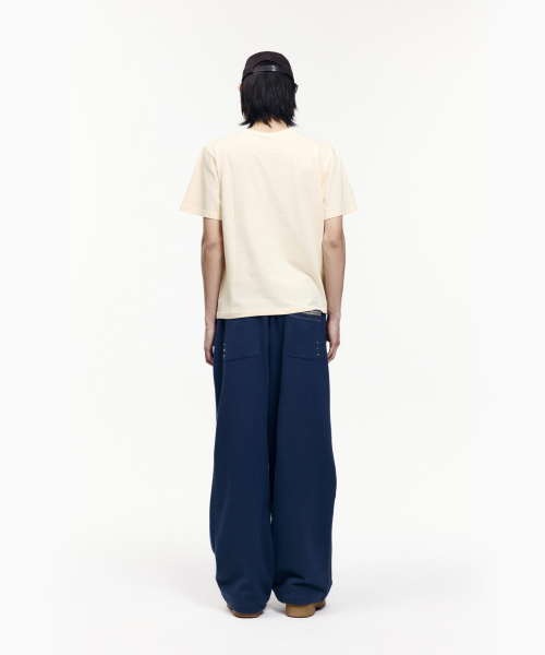 AAKAM（アーカム）の「Knee Pin-Tuck Ethnic Sweatpants (Navy)（スウェットパンツ・レディース・その他・2/1）」の6枚目の写真