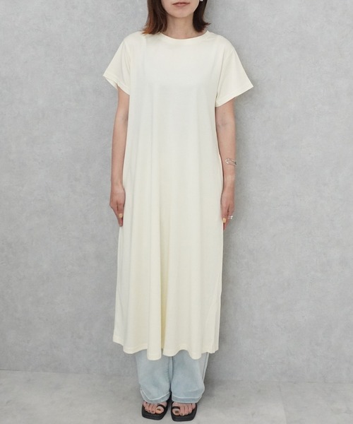 SELECT LEVERY(セレクトリベリー)の「接触冷感 楽ちんポケット付きチュニックワンピース(ワンピース・レディース・ブラック/ネイビー/ブルー/アイボリー/ラベンダー/ベージュ・LARGE/MEDIUM)」の21枚目の写真