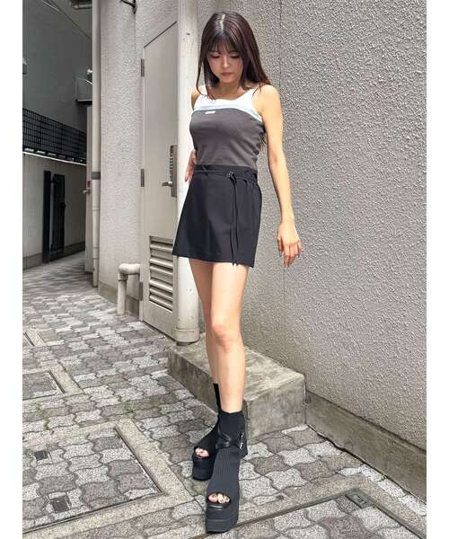 MURUA(ムルーア)の「ダブルベルトミニスカート 夏服(スカート・レディース・グレー/ブラック/その他・2/1)」の9枚目の写真