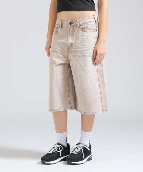 AVIREX(アヴィレックス)の「BERMUDA HALF DENIM PANTS(デニムパンツ・レディース・ベージュ/ブルー系その他・S/M)」の2枚目の写真