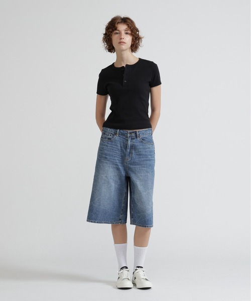 AVIREX(アヴィレックス)の「BERMUDA HALF DENIM PANTS(デニムパンツ・レディース・ベージュ/ブルー系その他・S/M)」の4枚目の写真