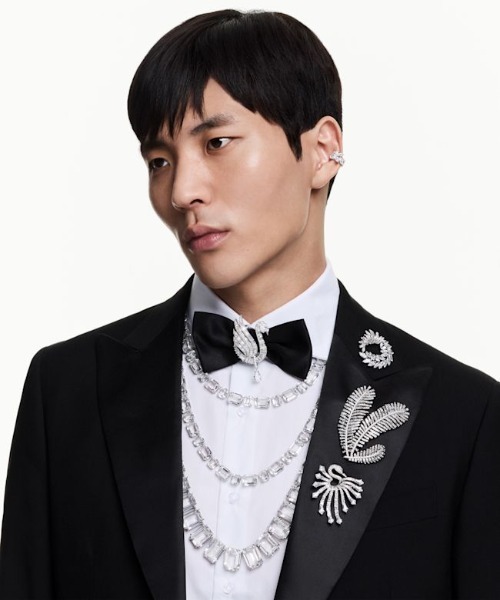 SWAROVSKI(スワロフスキー)の「【公式】【スワロフスキー】Mesmera イヤーカフ, マーキスカット, ホワイト, ロジウム・プレーティング(イヤリング・レディース・シルバー系・ONE SIZE)」の8枚目の写真