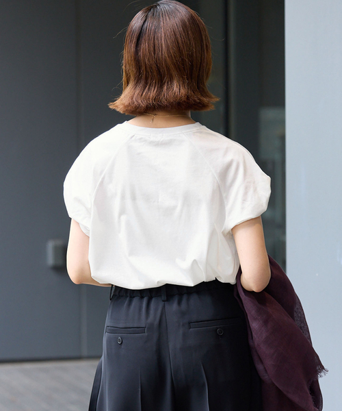 IENA(イエナ)の「ツイストスリーブTシャツ(Tシャツ/カットソー・レディース・グリーン/モカ/ホワイト・FREE)」の12枚目の写真