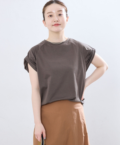 IENA(イエナ)の「ツイストスリーブTシャツ(Tシャツ/カットソー・レディース・グリーン/モカ/ホワイト・FREE)」の17枚目の写真