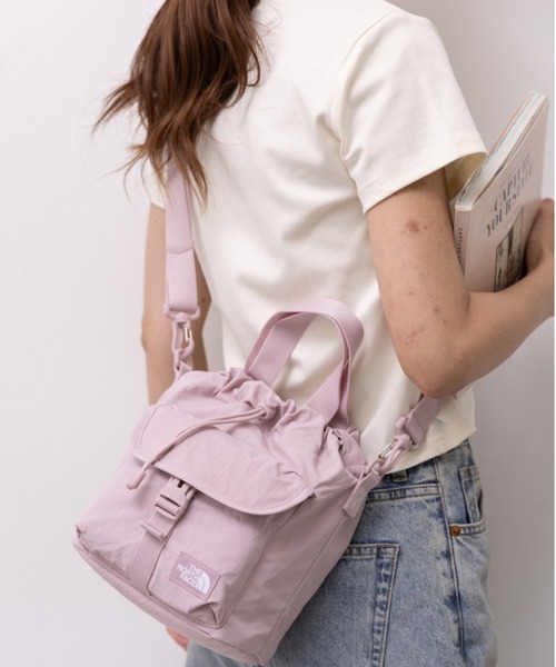 THE NORTH FACE(ザノースフェイス)の「THE NORTH FACE(ザ・ノースフェイス)/2WAY 巾着 バケット ショルダーバッグ/BREEZE BUCKET BAG(ショルダーバッグ・レディース・ブラック/ピンク/ホワイト/ダークグレー・FREE)」の20枚目の写真
