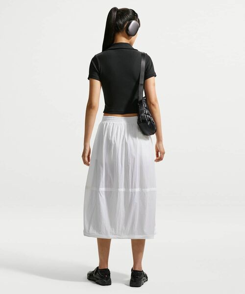 NIKE(ナイキ)の「ナイキ スポーツウェア ウィメンズ タイト クロップド ポロ / Nike Sportswear Women's Tight Cropped Polo IO2730-010 Black(ポロシャツ・レディース・ブラック・L/XS/S/M/XL)」の5枚目の写真