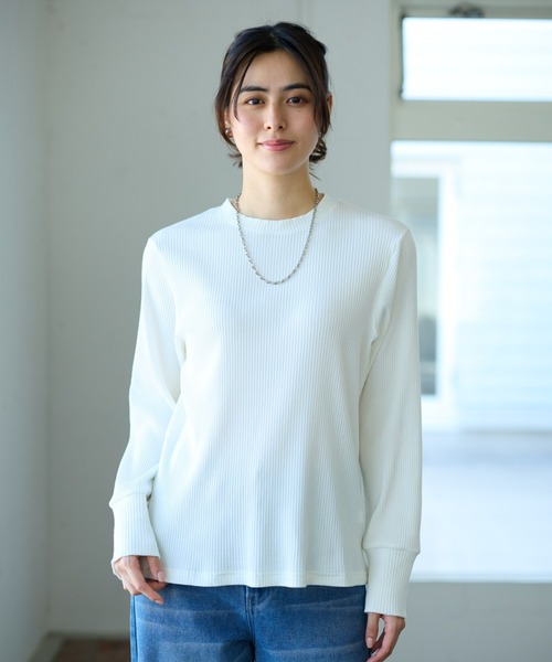 UNDOVE(アンドゥーブ)の「<MATOLIA>クルネックプルオーバー(Tシャツ/カットソー・レディース・ホワイト/ブラック/ローズ・MEDIUM/LARGE/X-LARGE)」の4枚目の写真