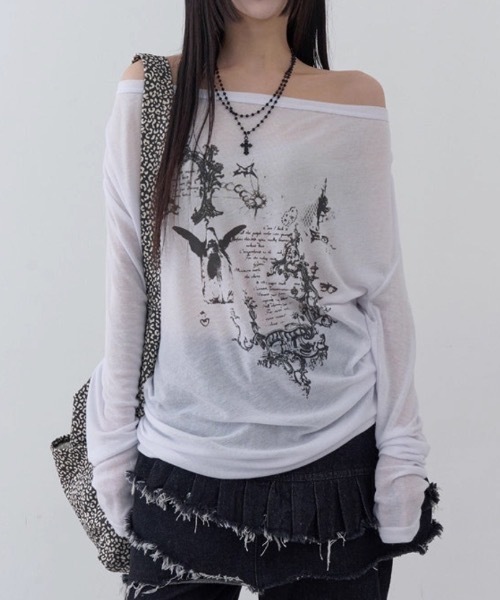 SHERU（シェル）の「【2 タイプ】透けシアー薄手ロン T ゴシックプリントルーズ長袖トップス（Tシャツ/カットソー・レディース・ホワイト/ホワイト系その他・F）」の2枚目の写真