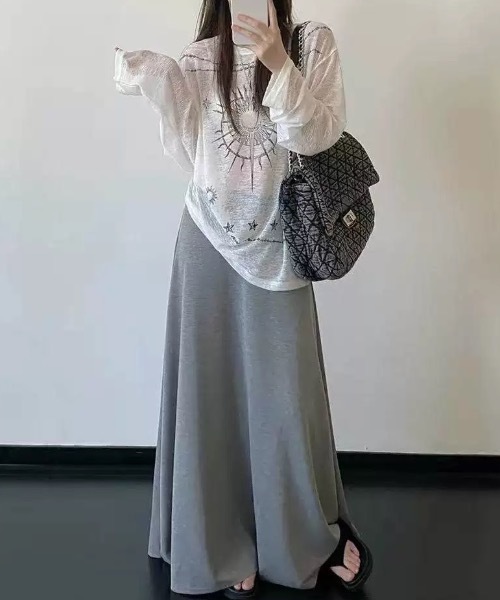SHERU（シェル）の「【2 タイプ】透けシアー薄手ロン T ゴシックプリントルーズ長袖トップス（Tシャツ/カットソー・レディース・ホワイト/ホワイト系その他・F）」の11枚目の写真