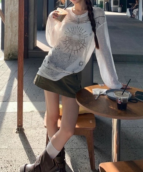 SHERU（シェル）の「【2 タイプ】透けシアー薄手ロン T ゴシックプリントルーズ長袖トップス（Tシャツ/カットソー・レディース・ホワイト/ホワイト系その他・F）」の18枚目の写真