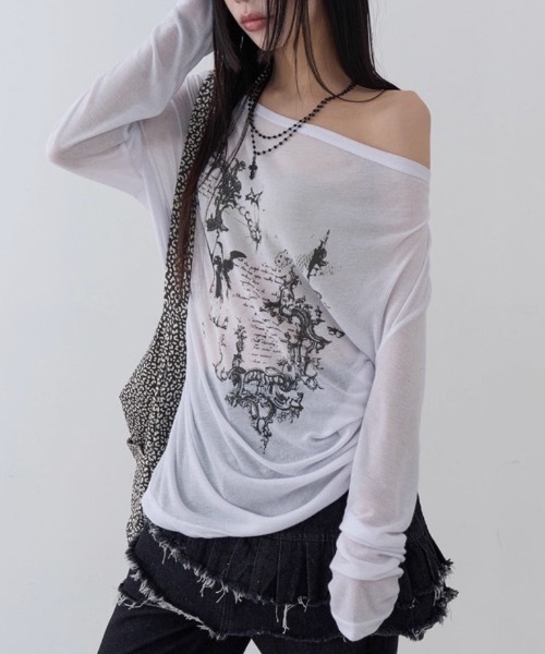 SHERU（シェル）の「【2 タイプ】透けシアー薄手ロン T ゴシックプリントルーズ長袖トップス（Tシャツ/カットソー・レディース・ホワイト/ホワイト系その他・F）」の8枚目の写真