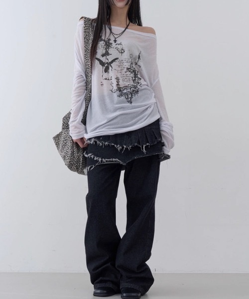 SHERU（シェル）の「【2 タイプ】透けシアー薄手ロン T ゴシックプリントルーズ長袖トップス（Tシャツ/カットソー・レディース・ホワイト/ホワイト系その他・F）」の9枚目の写真