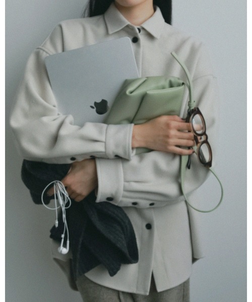 anuke（アンヌーク）の「Ecoleather Wrap Bag（ハンドバッグ・レディース・ブラック/ライトグリーン・FREE）」の8枚目の写真