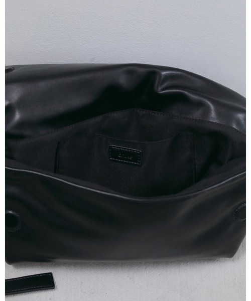 anuke（アンヌーク）の「Ecoleather Wrap Bag（ハンドバッグ・レディース・ブラック/ライトグリーン・FREE）」の13枚目の写真