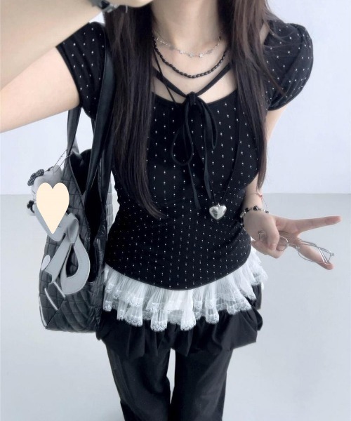 tolene(トレネ)の「【ホルターリボンで旬のディテールを】フレンチシックなドット柄パフスリーブカットソー(Tシャツ/カットソー・レディース・ブラック・FREE)」の10枚目の写真