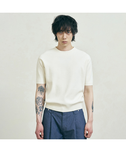 FERNOV(ペルノブ)の「エッセンシャルラウンド半袖ニット6色(ニット/セーター・メンズ・レンガ/グリーン/ホワイト/スカイブルー/ライトグレー/ネイビー・3/2/1)」の2枚目の写真
