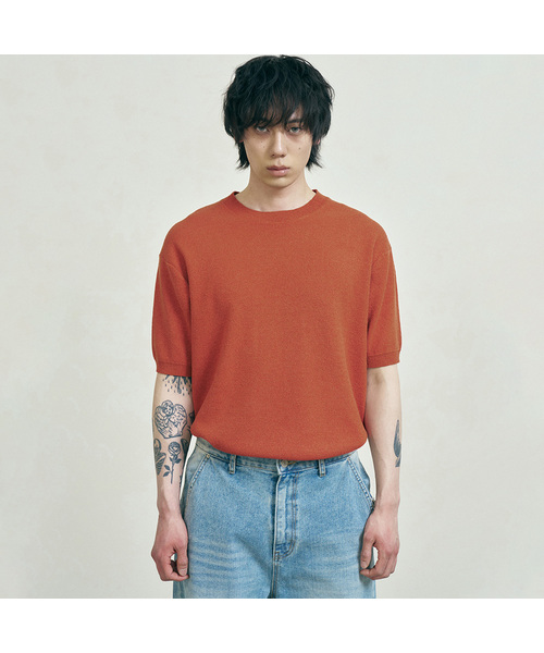 FERNOV(ペルノブ)の「エッセンシャルラウンド半袖ニット6色(ニット/セーター・メンズ・レンガ/グリーン/ホワイト/スカイブルー/ライトグレー/ネイビー・3/2/1)」の1枚目の写真