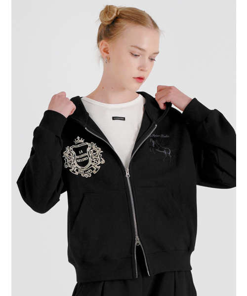 FABULOUS ARCHIVE（ファビュラスアーカイブ）の「PEGASUS CROP HOODIE ZIP-UP BLACK(FCG1ZP694M)（パーカー・レディース・ブラック・MEDIUM）」の15枚目の写真