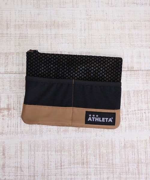 ATHLETA(アスレタ)の「【容量約3L】≪athleta≫スマホも財布も身軽に持てる!街歩きからスポーツ観戦、旅行のサブバッグまで頼れる約3Lサイズの超軽量サコッシュ(ショルダーバッグ・レディース・ブラック/ブラウン・F)」の10枚目の写真