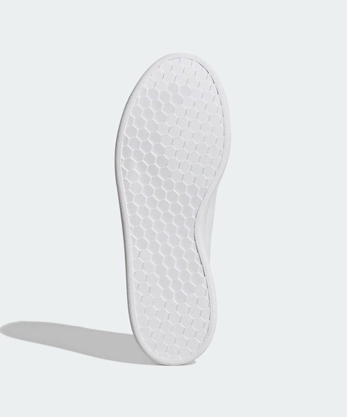 adidas(アディダス)の「アドバンコート ベース / ADVANCOURT Base / アディダス adidas(スニーカー・メンズ・ホワイト×ネイビー・22.5cm/23.0cm/23.5cm/24.0cm/24.5cm/25.0cm/25.5cm/26.0cm/26.5cm/27.0cm/27.5cm/28.0cm/28.5cm/29.0cm/29.5cm)」の5枚目の写真
