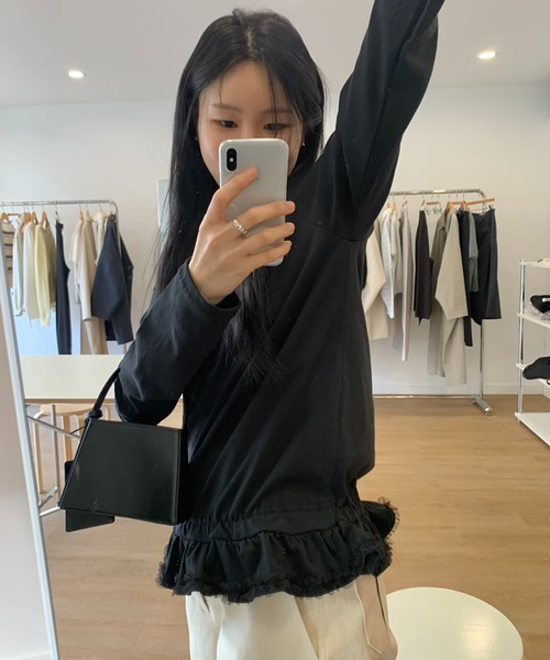 Girly Doll(ガーリードール)の「ギャザーフリルヘム長袖カットソー(Tシャツ/カットソー・レディース・ホワイト/ブラック・FREE)」の18枚目の写真