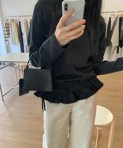 Girly Doll(ガーリードール)の「ギャザーフリルヘム長袖カットソー(Tシャツ/カットソー・レディース・ホワイト/ブラック・FREE)」の19枚目の写真