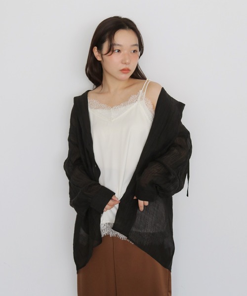 cheriella(シェリエラ)の「【cheriella】シアーフードオーバーシャツ SHEER HOODED OVERSHIRT(シャツ/ブラウス・レディース・ブラック/オフホワイト/イエロー・FREE)」の3枚目の写真