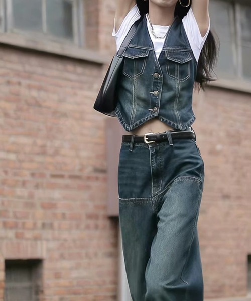 FAVORITO（ファヴォリート）の「デニムベストワイドパンツセットアップ（セットアップ・レディース・ダークブルー・S/M/L）」の2枚目の写真