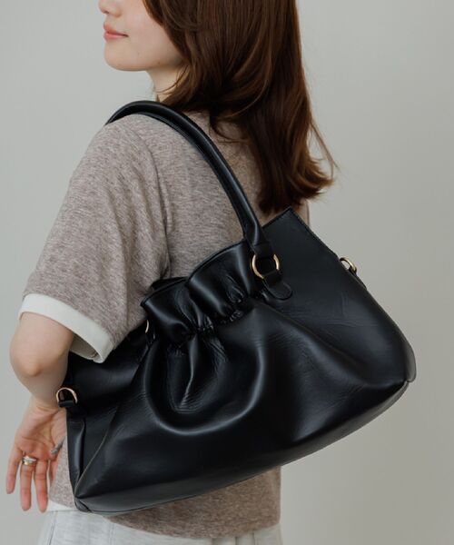 RETRO GIRL(レトロガール)の「ギャザー2WAYBAG(ショルダーバッグ・レディース・ブラウン/ベージュ/ブラック・ONE SIZE)」の1枚目の写真